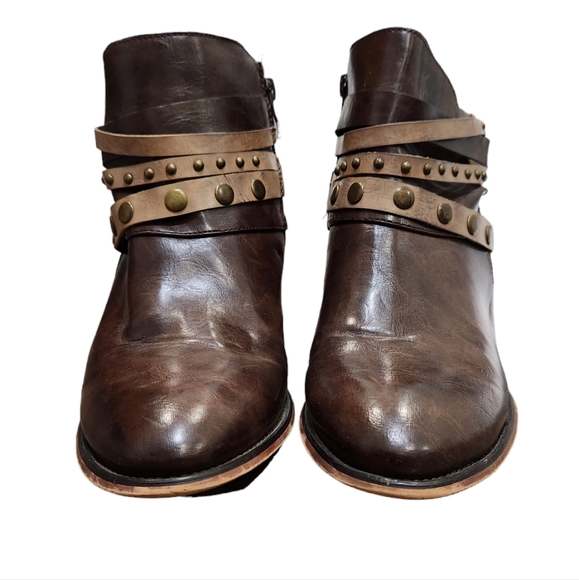 Wanted Western Inspired low heel ankle boots With Wraparound Studded Straps Sz 8 - Picture 2 of 8